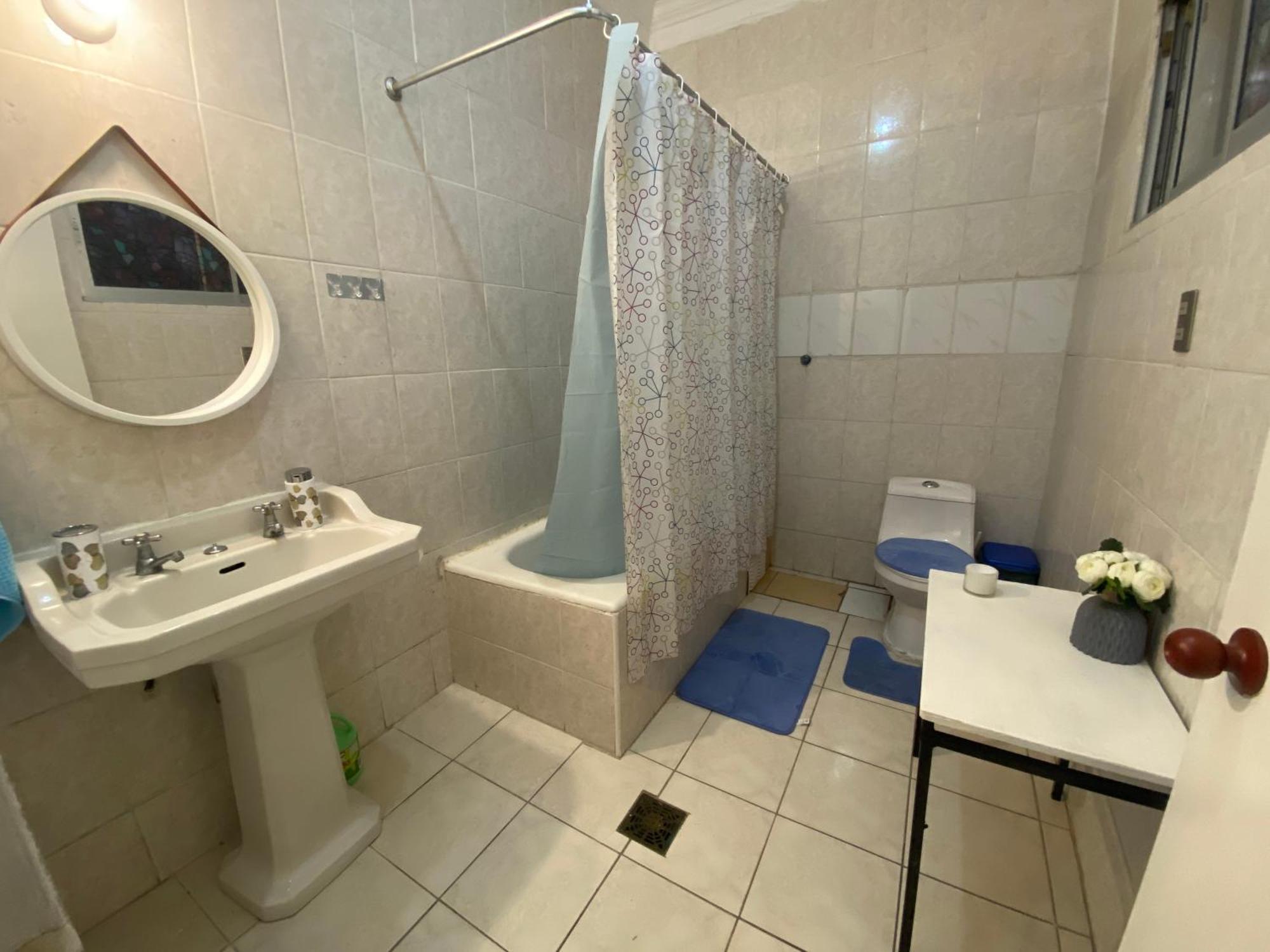 2 Con Bano Compartido En Providencia Casa * Santiago del Cile